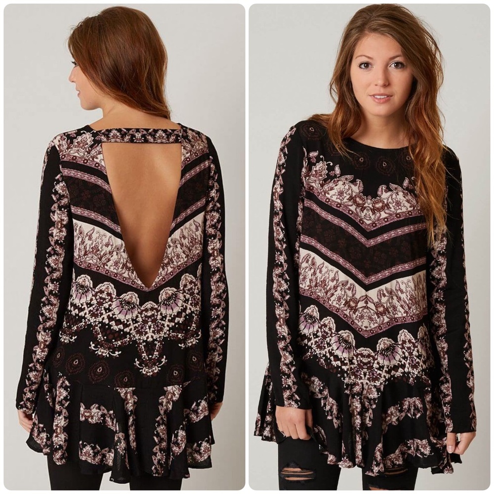 Free People M “Smooth Talker” Printed V-Back Tunic Top